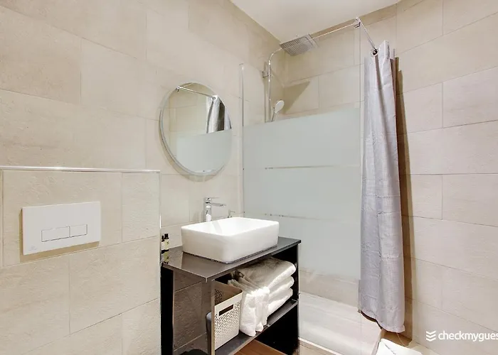 Modern - 1br-4p - Le Marais Apartment *